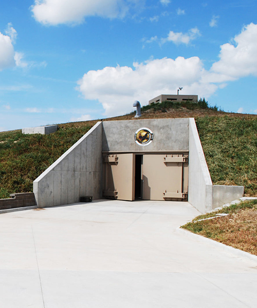 BUILDING A BUNKER? THE INVERSE RULE OF SURVIVAL SECURITY